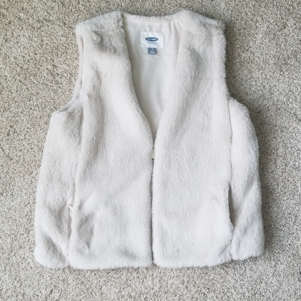 Faux Fur Vest - Picture 1 of 4